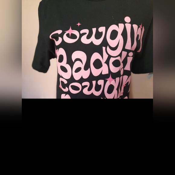 🩷#Cowgirl baddie t-shirt. Hat sold separately 🐎 - Picture 9 of 17